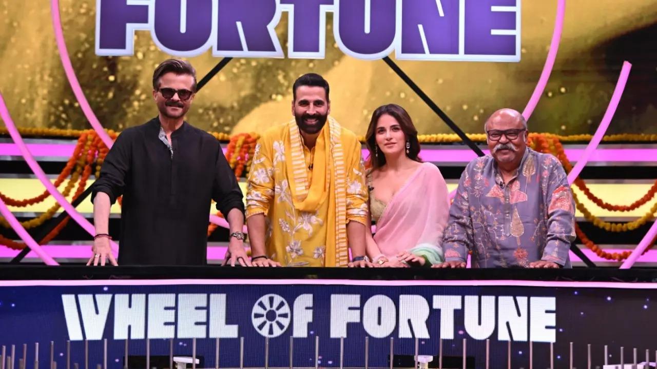 The Holi special episode of Wheel of Fortune featured Akshay Kumar alongside Anil Kapoor, Radhika Madan and Saurabh Shukla. A fan’s question about the iconic Majnu Bhai painting from Welcome hinted at sequel. Read full story here